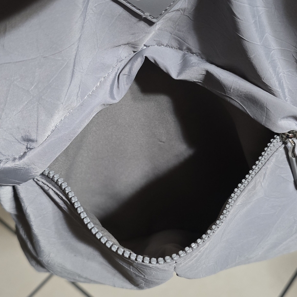 Stylish Gray Backpack - Picture 5 of 6